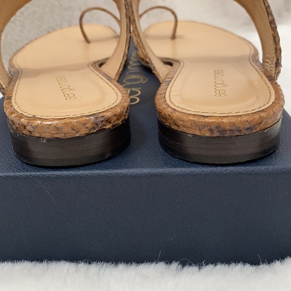 Sergio Rossi Snakeskin Flat Sandals. Size 8. - Picture 9 of 13